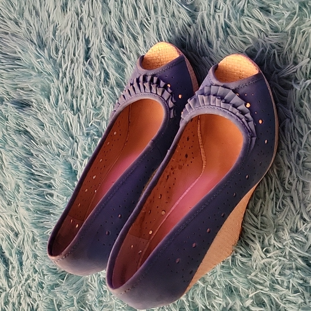 Lovely People Blue Suede Leather Peep Toe Wedges Size 7.5